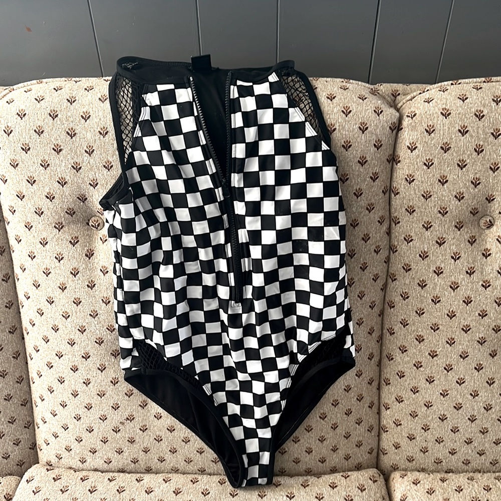 One piece swim suit